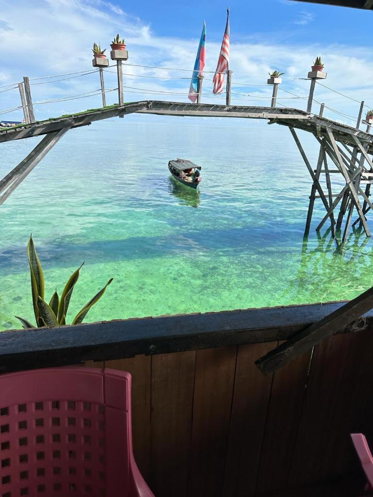 شقة Mabul Backpackers Mabul Island المظهر الخارجي الصورة