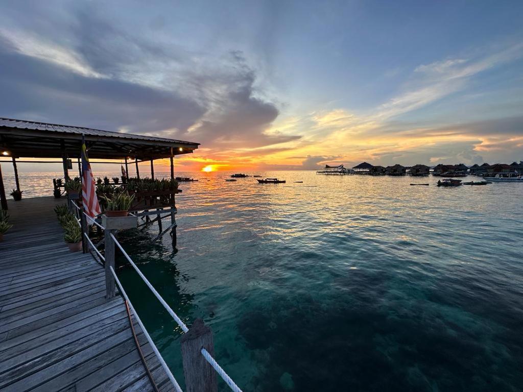 شقة Mabul Backpackers Mabul Island المظهر الخارجي الصورة